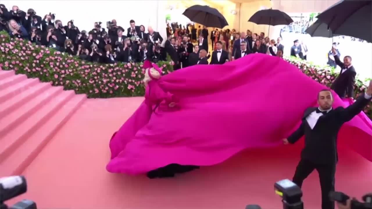 So heiß zeigte sich Lady Gaga auf der Met-Gala