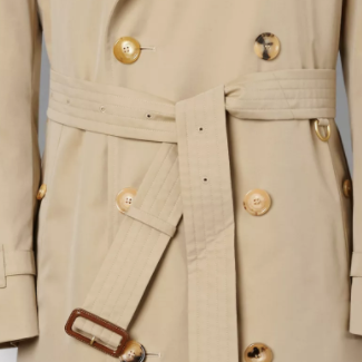 Modetrend für immer: Heritage-Trenchcoat in Kensington-Passform von Burberry (ca. 1.850 Euro)