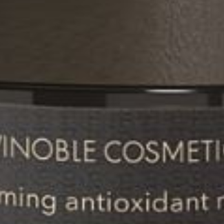 „Calming Antioxiant Mask“ von Vinoble Cosmetics